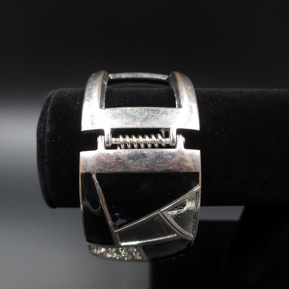 Vintage Silver & Black Crystal Rustic Bracelet - Picture 4 of 8